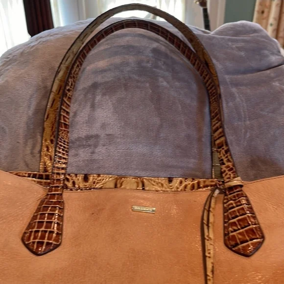 Brahmin Tote - Picture 3 of 9
